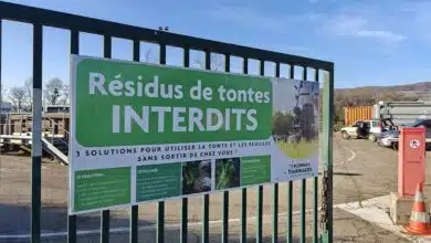 L'entrée d'une déchèterie qui refuse les déchets de tonte.