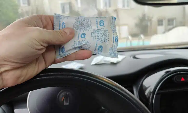 Comment fabriquer un déshumidificateur maison pour la voiture avec des sachets de silice ?