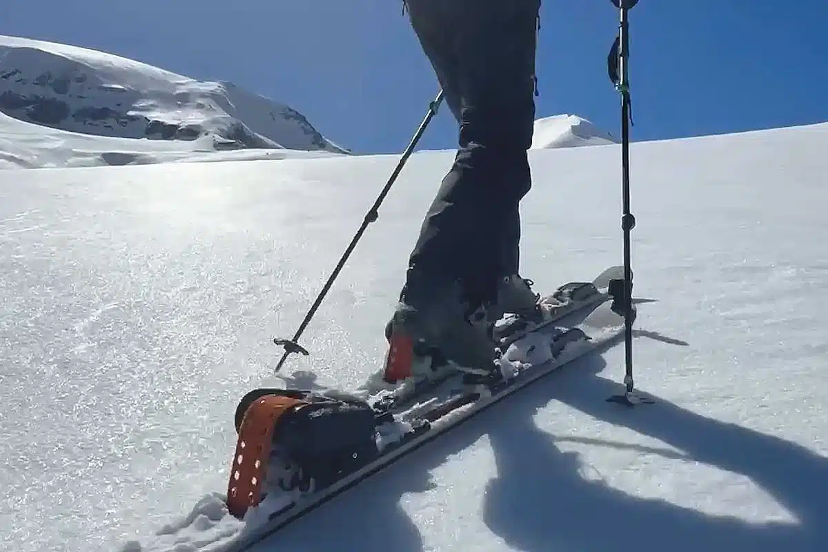 Un système d'assistance électrique pour ski.