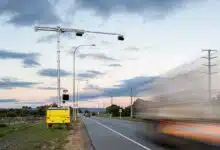 Un radar ressemblant à une grue pour détecter les conducteurs au comportement dangereux.