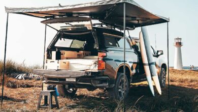 Un pick-up aménagé pour le camping.