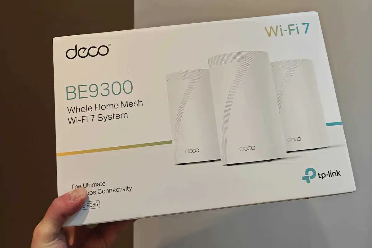 TP-Link Deco WiFi 7 Mesh BE9300 Deco tri-Bande BE65(3-Pack), Port Ethernet/Fibre 2,5 Gbit/s, Vitesse WiFi jusqu'à 9 Gbit/s, WPA3, canaux 320 MHz, 6 GHz.