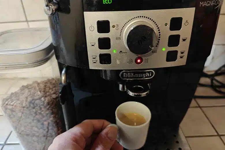 Un café tout droit sorti de la machine.