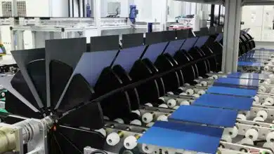 Une ligne de production de cellules solaires.