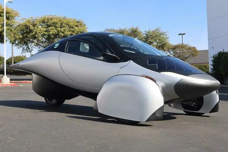 La voiture électrique solaire Aptera.