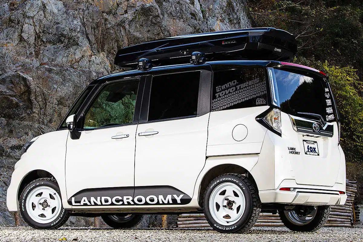 Le Landcroomy est un mini-van destiné aux escapades loisir.