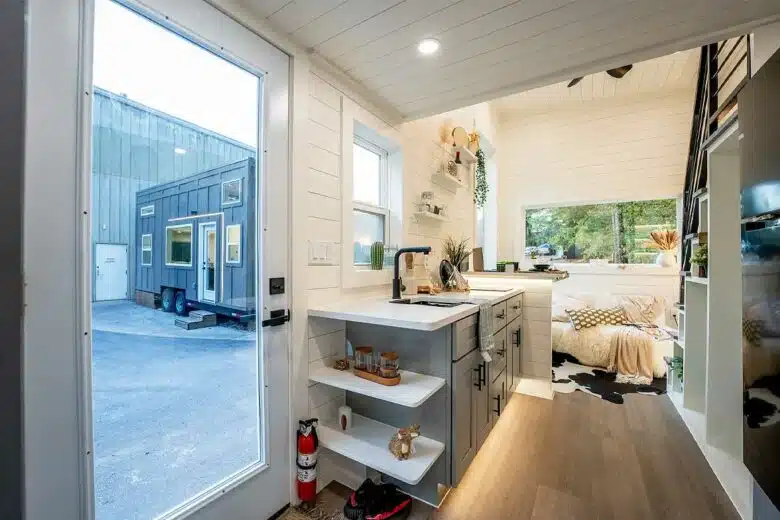 L'intérieur de la tiny house Aria.