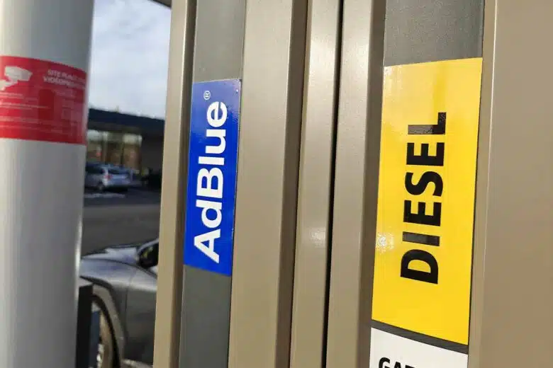 Une station service avec de l'Adblue.