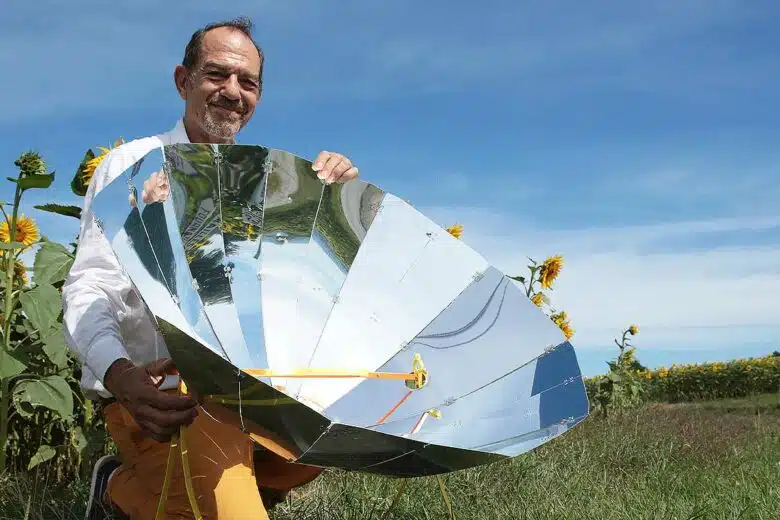 Alain Bivas et son four solaire SUNplicity.