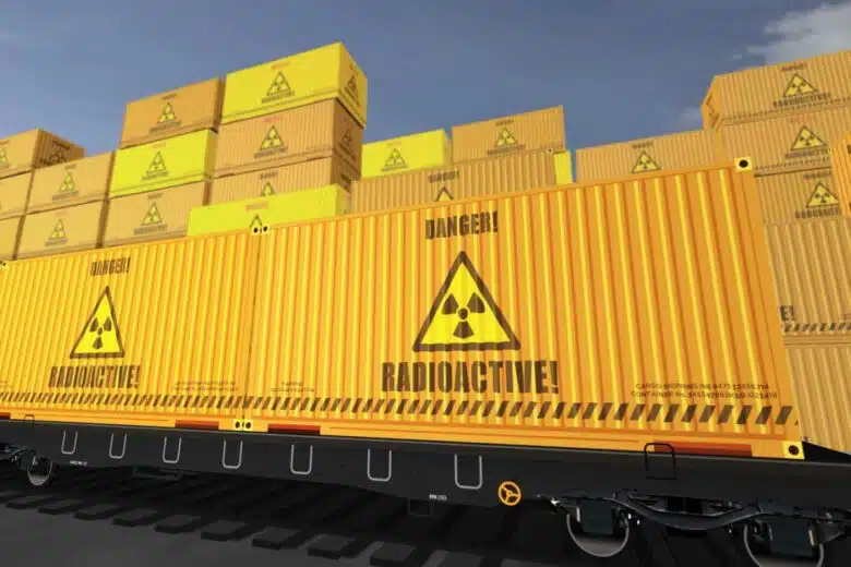 Des containers de transport pour de la matière radioactive.