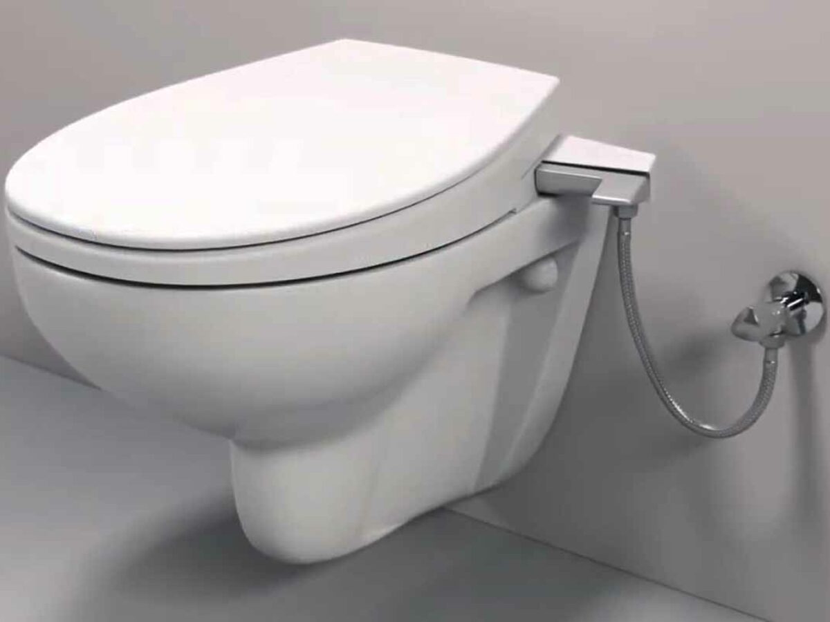 Les systèmes de jet d'eau des WC japonais lavant