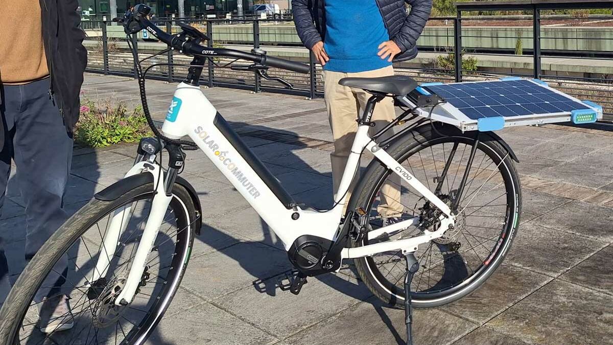 Peut on recharger une batterie online vélo avec un panneau solaire