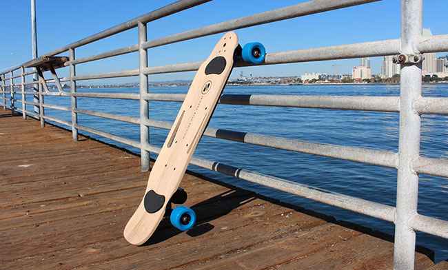 Ungoverned vendetta : l'invention d'un skateboard électrique à